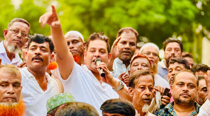 রূপগঞ্জে দিপু ভুইয়ার বাড়িতে মিলনমেলা, জনতার ঢল